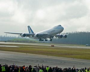 Компания Boeing планирует завершить работы по сертификации самолета 747-8F, при этом отказавшись от некоторых функций